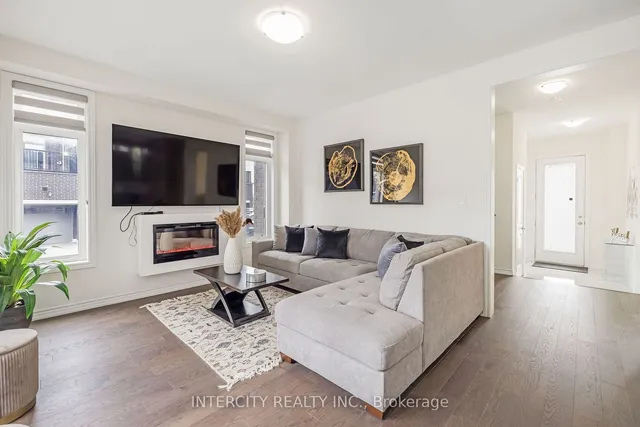 Additional image 12 of 54 Moorcroft Pl