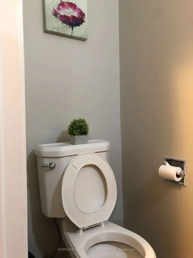 Additional image 12 of 78 McMullen Cres