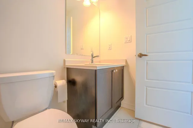 Additional image 9 of 4 Plume St