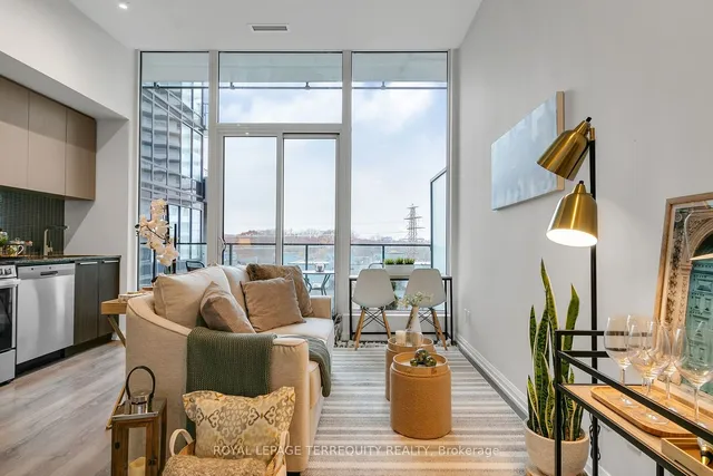 Additional image 8 of 4208 Dundas St Unit 520