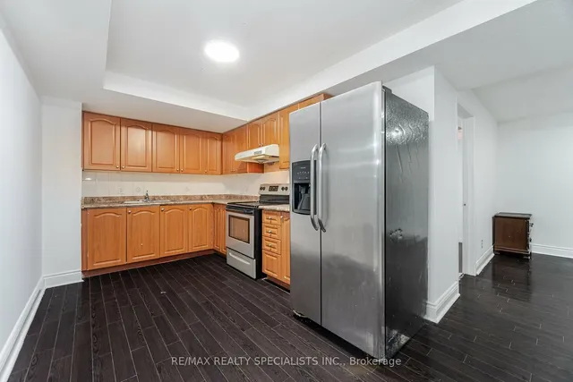 Additional image 27 of 32 Giza Cres