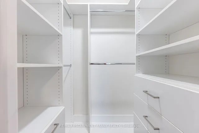 Additional image 26 of 45 Southport St Unit 212