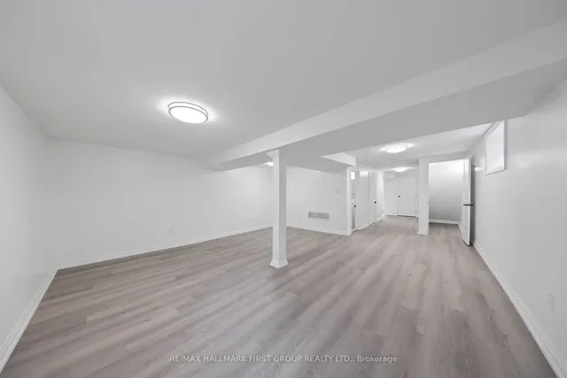 Additional image 22 of 27 Brownville Ave