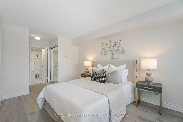 Additional image 15 of 30 Greenfield Ave Unit 1716