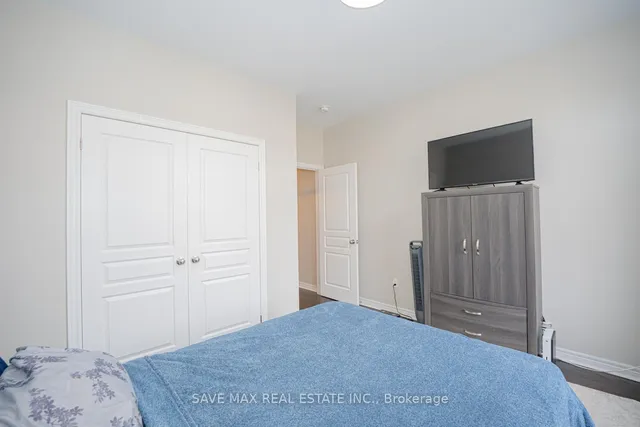 Additional image 23 of 15 Manzanita Cres