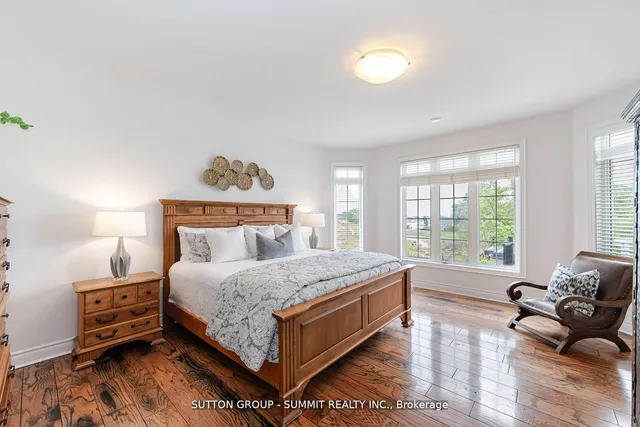 Additional image 18 of 13 Classic Dr