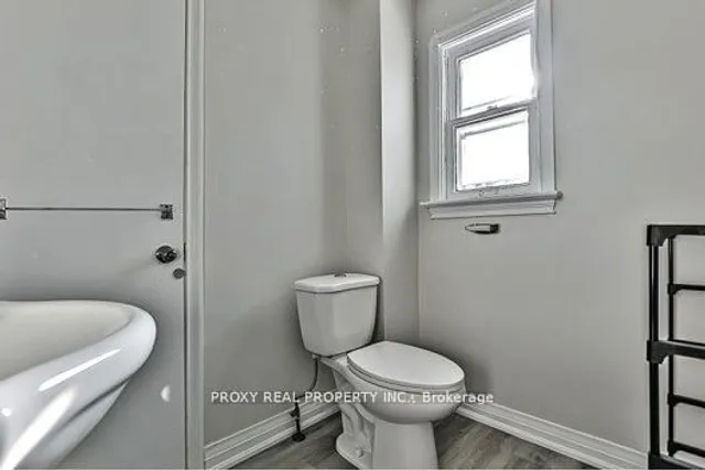 Additional image 10 of 313 Sheppard Ave