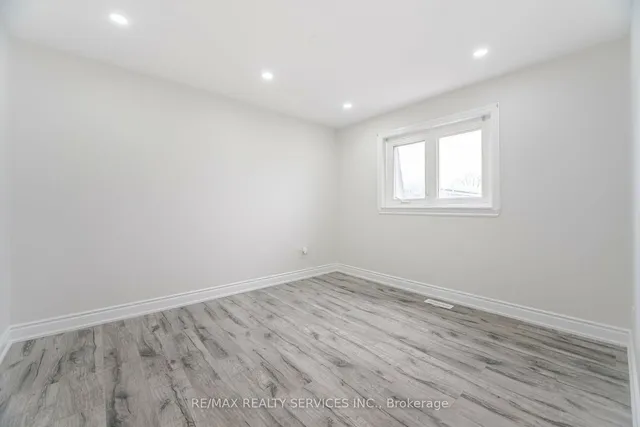 Additional image 19 of 41 Town House Cres