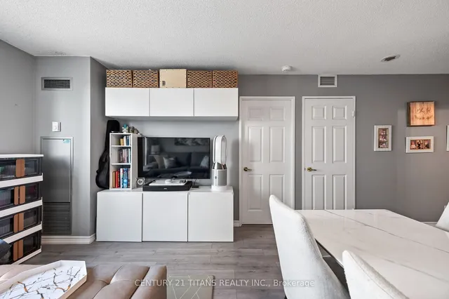 Additional image 11 of 1 Lee Centre Dr Unit 1813