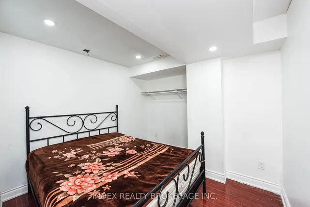 Additional image 36 of 32 Charger Lane