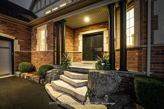 Additional image 4 of 13 Classic Dr