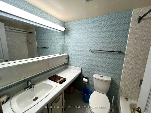 Additional image 17 of 150 Neptune Dr Unit 1204