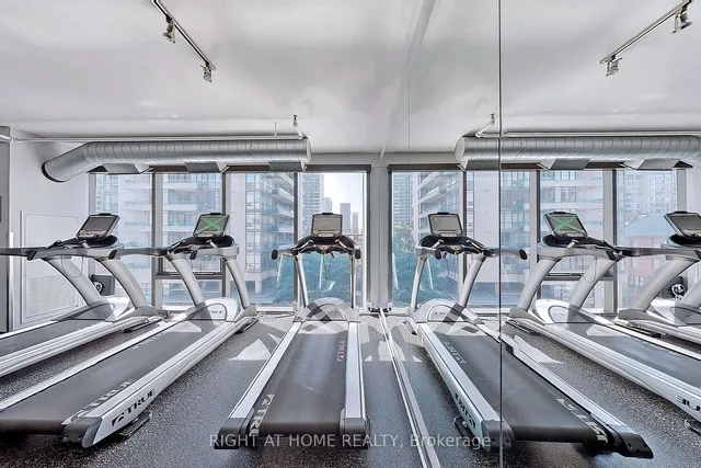 Additional image 39 of 281 Mutual St Unit 2708