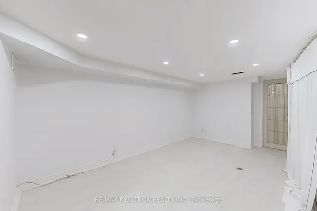 Additional image 32 of 1578 Dundas St