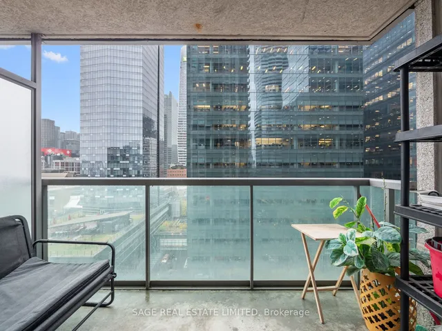 Additional image 18 of 30 Grand Trunk Cres Unit 1705