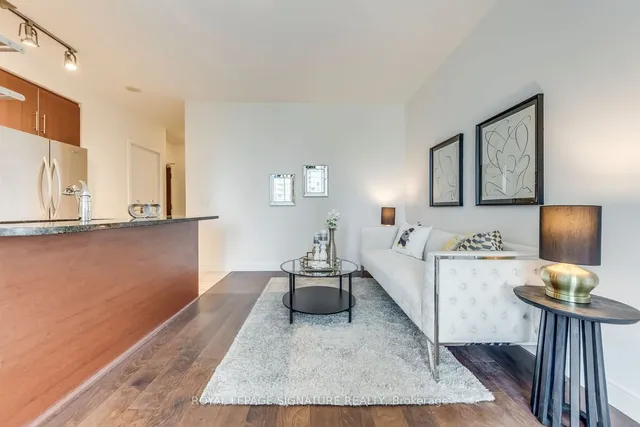 Additional image 6 of 825 Church St Unit 921