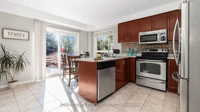 Additional image 8 of 74 Earl Grey Cres