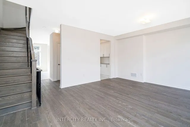 Additional image 19 of 12 Queenpost Dr