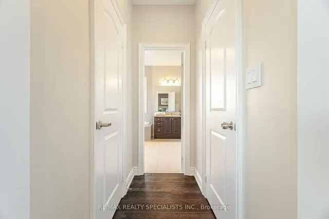 Additional image 19 of 8 Herringbone Cres