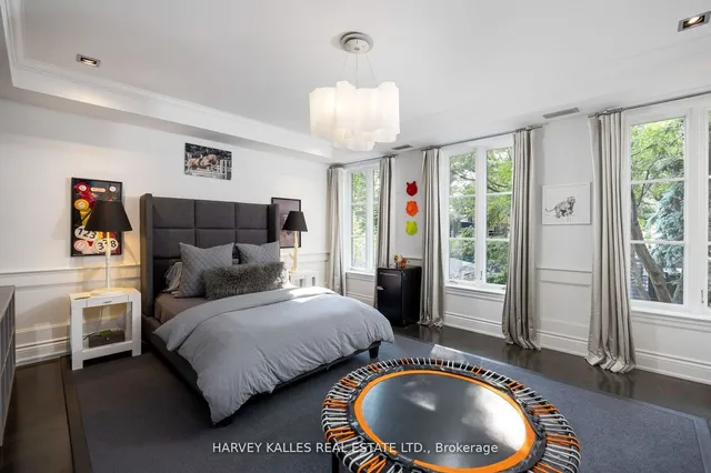 Additional image 21 of 112 Hazelton Ave