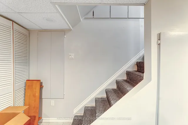 Additional image 30 of 13 Jeffrey St