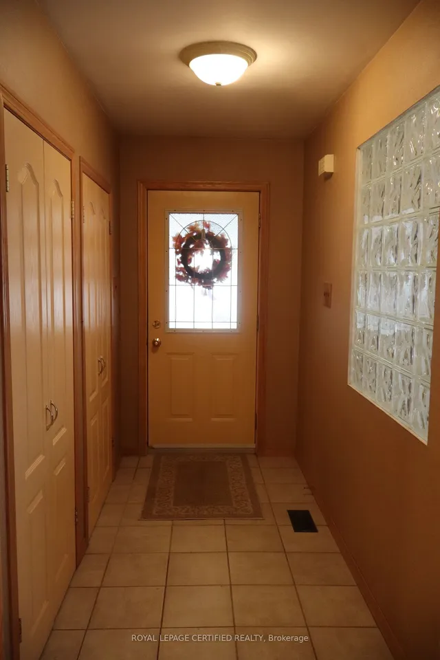 Additional image 3 of 35 Ladore Dr