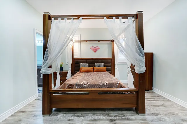 Additional image 22 of 56 Adrian Cres