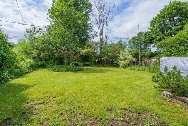 Additional image 34 of 43 Bromley Cres