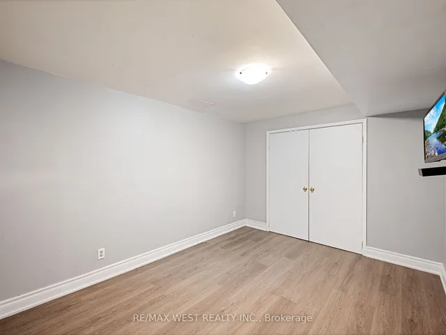 Additional image 15 of 126 Sandmere Ave