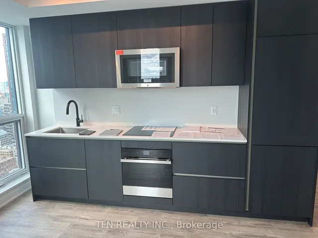 Additional image 7 of 327 King St Unit 4105