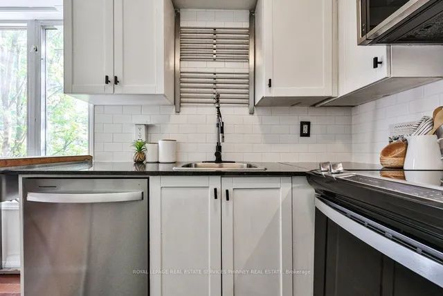 Additional image 10 of 22 Laidlaw St Unit 1233B