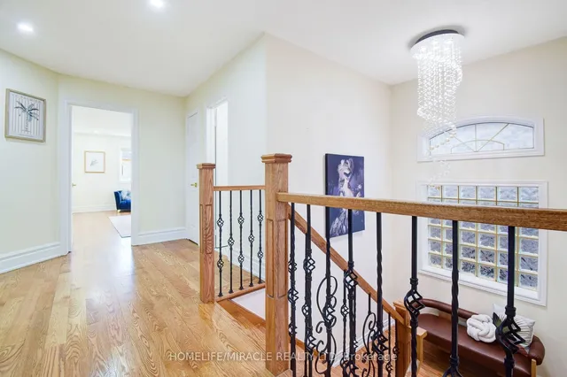 Additional image 17 of 55 Lyndbrook Cres