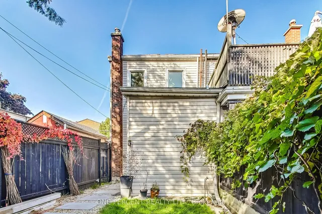 Additional image 31 of 825 Adelaide St