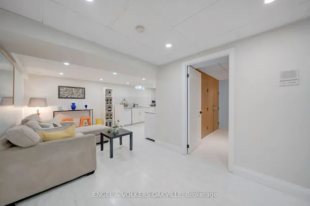 Additional image 32 of 151 Torrance woods