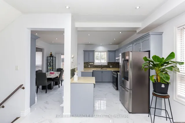 Additional image 8 of 82 Via Romano Way