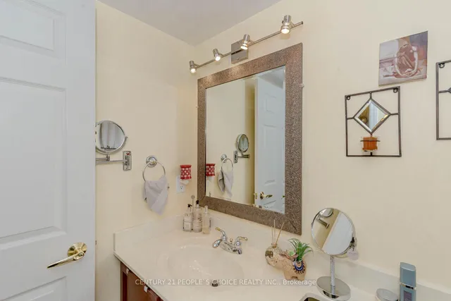 Additional image 23 of 25 Via Rosedale Unit 210