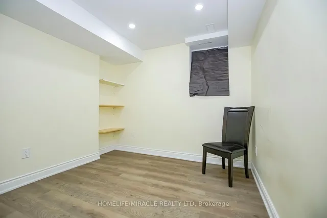 Additional image 31 of 31 Saint Dennis Rd