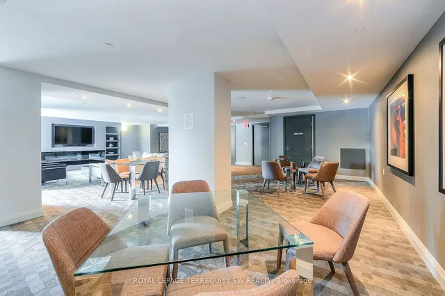 Additional image 13 of 525 Adelaide St Unit 819