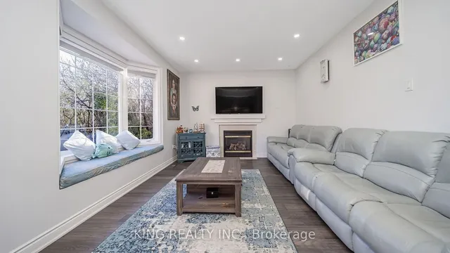 Additional image 12 of 27 Braydon Blvd