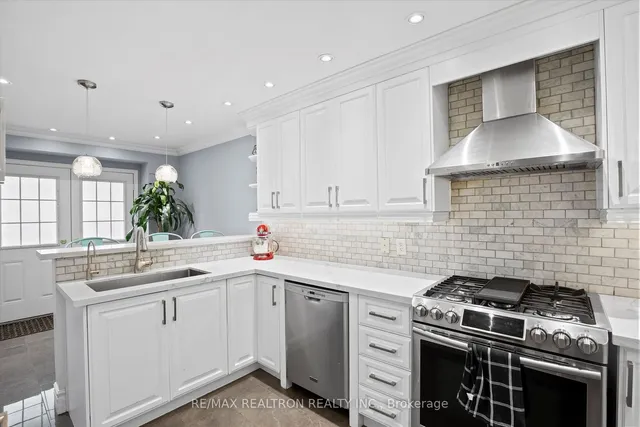 Additional image 9 of 7 Tait Crt