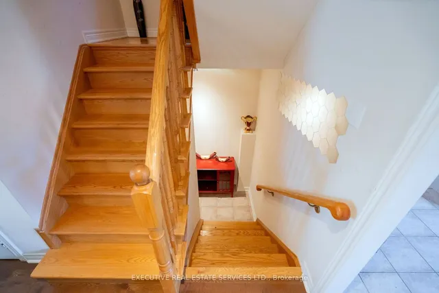 Additional image 31 of 13 Percy Gate