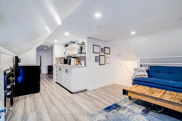 Additional image 33 of 8 Mill St