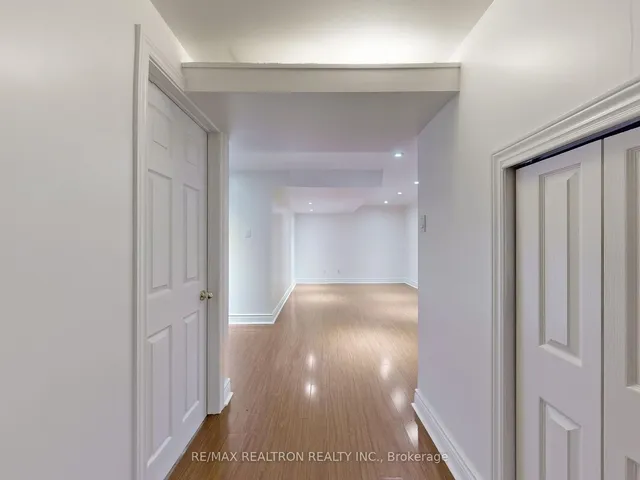 Additional image 33 of 8 Grackle Tr