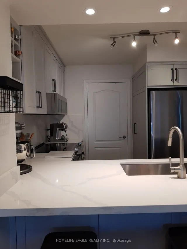 Additional image 14 of 205 The Donway West Unit 226