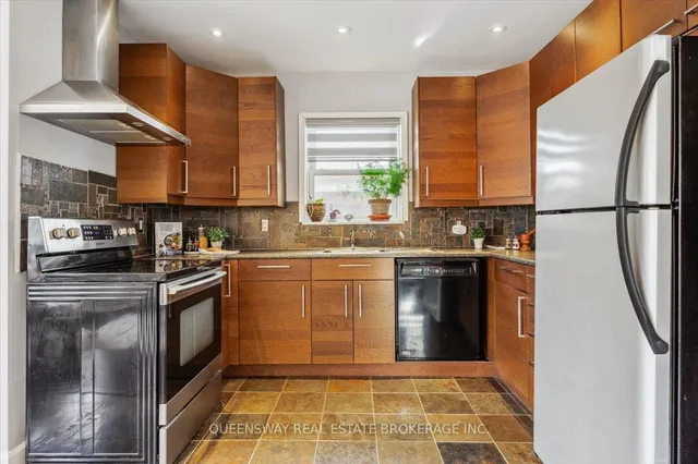 Additional image 8 of 1267 Kingston Rd