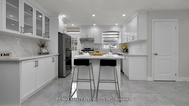 Additional image 6 of 16 Drake Blvd