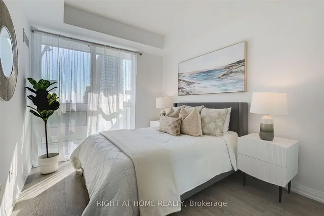 Additional image 22 of 101 Erskine Ave Unit 804