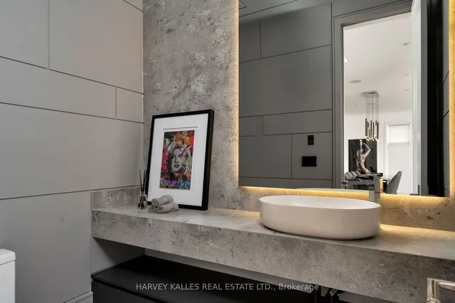 Additional image 14 of 837 ROYAL YORK Rd