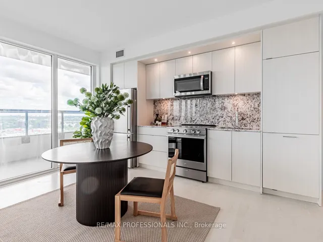 Additional image 13 of 30 Inn On The Park Dr Unit 2303