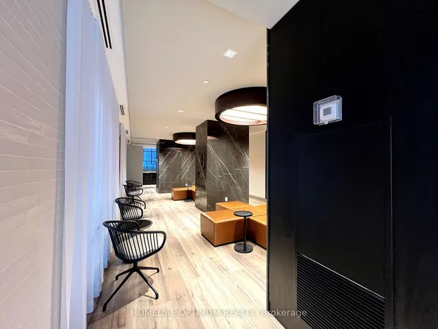 Additional image 31 of 327 King St Unit 2301